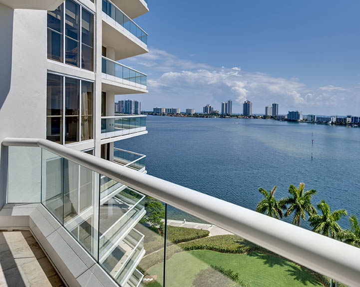 Difference Between a Condominium and a Single-Family Home